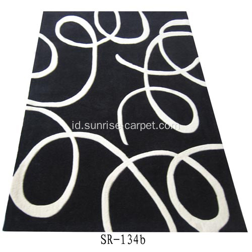 Hand Carpet Berumbai Dengan Desain